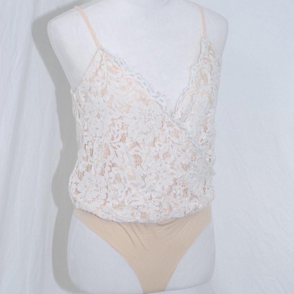 LNC Thong Bodysuit Strut & Bolt Womens Medium White Cream Lace Floral